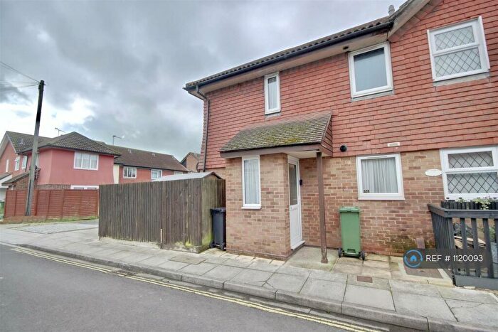 1 Bedroom End Of Terrace House To Rent In South Road, Portsmouth, PO1