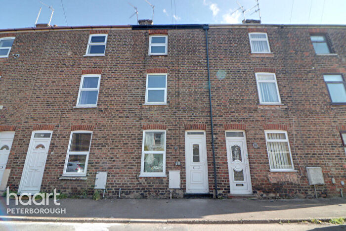 3 Bedroom Terraced House To Rent In Cross Street, Spalding, PE11