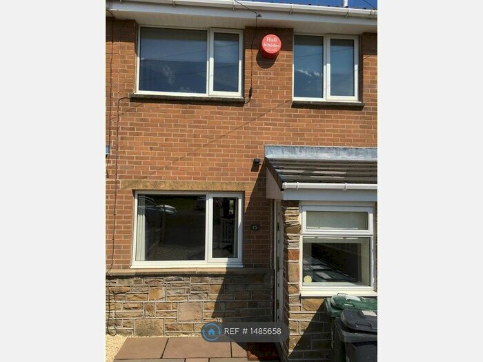 2 Bedroom Terraced House To Rent In Huddersfield, Huddersfield, HD7