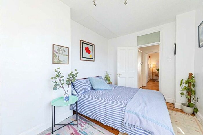 1 Bedroom Flat To Rent In Britannia Street, London, WC1X