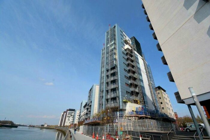 2 Bedroom Flat To Rent In /, Castlebank Drive, Glasgow, (Ref:), G11