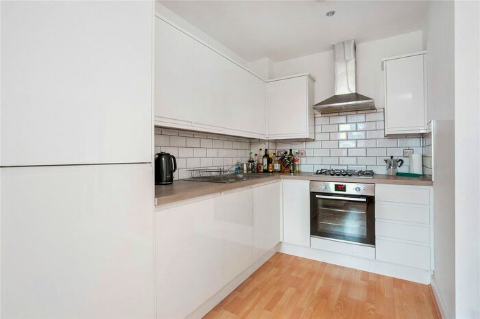 2 Bedroom Flat To Rent In Anlaby House, Boundary Street, London, E2