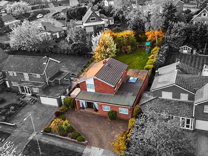 4 Bedroom Detached House For Sale In Gateacre Park Drive, Liverpool, L25