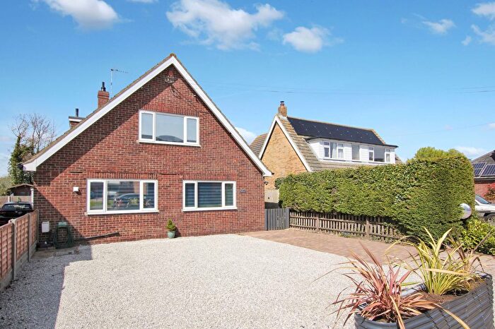 3 Bedroom Detached House For Sale In Cockreed Lane, New Romney, TN28