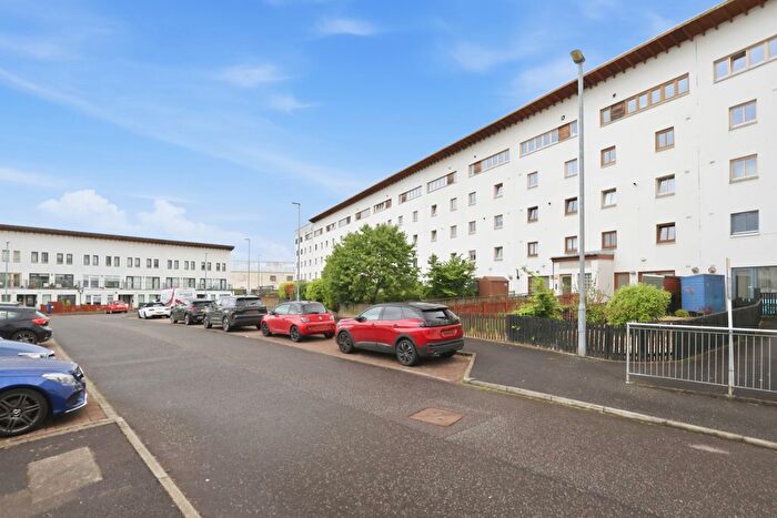 2 Bedroom Flat For Sale In Lochburn Gardens, Glasgow, G20