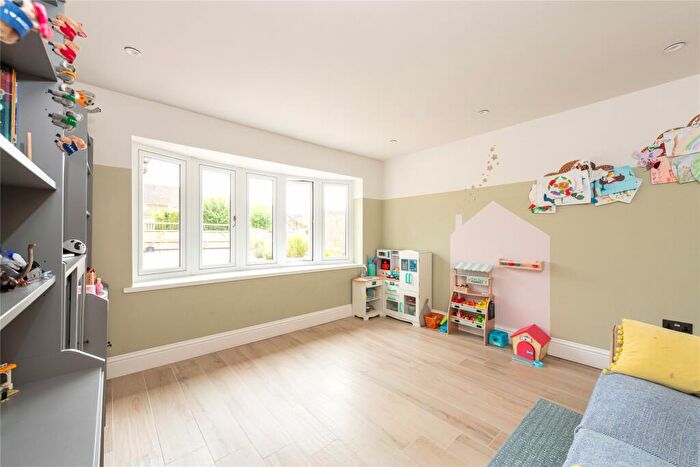 5 Bedroom Detached House For Sale In Sundon Road, Harlington, Dunstable, Bedfordshire, LU5