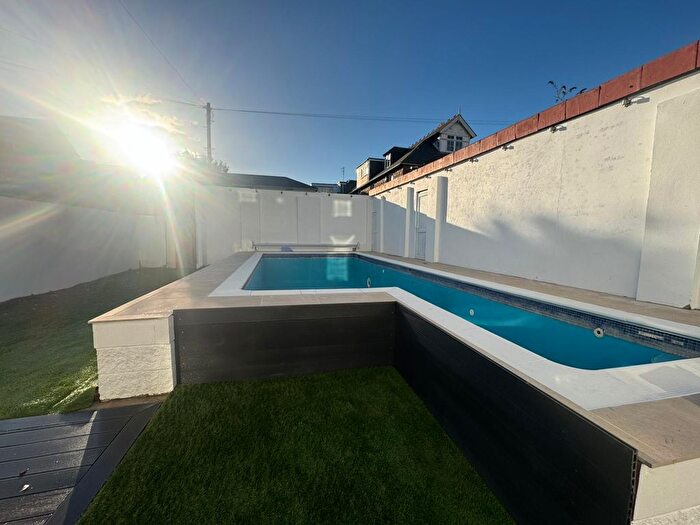 3 Bedroom Flat To Rent In Dorchester Road, Weymouth, DT4