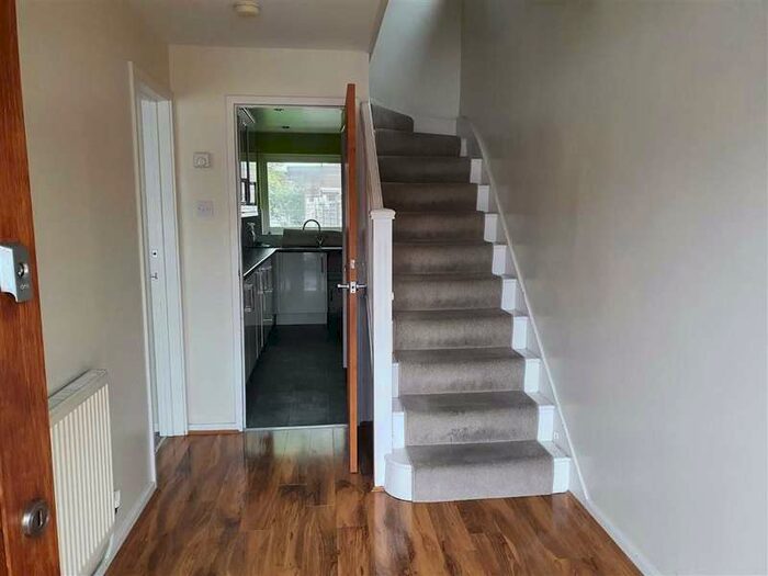 3 Bedroom Semi-Detached House To Rent In Marian Close, Hayes, Middlesex, UB4