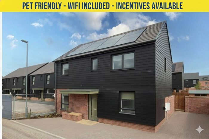 3 Bedroom Detached House To Rent In Eredine Crescent, Milton Keynes, MK5