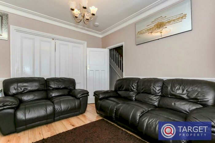 3 Bedroom Terraced House For Sale In Albany Road, Enfield, EN3