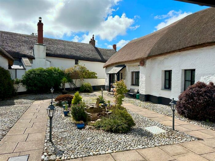 1 Bedroom Bungalow To Rent In Wrafton, Braunton, EX33