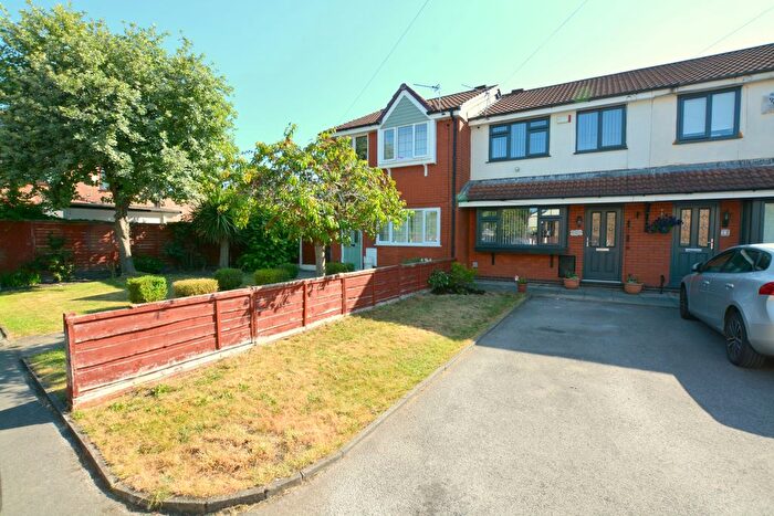 3 Bedroom Terraced House For Sale In Chestnut Gardens, Denton, M34