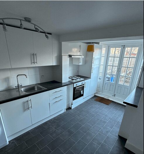 4 Bedroom Flat To Rent In Blurton Road, London, E5