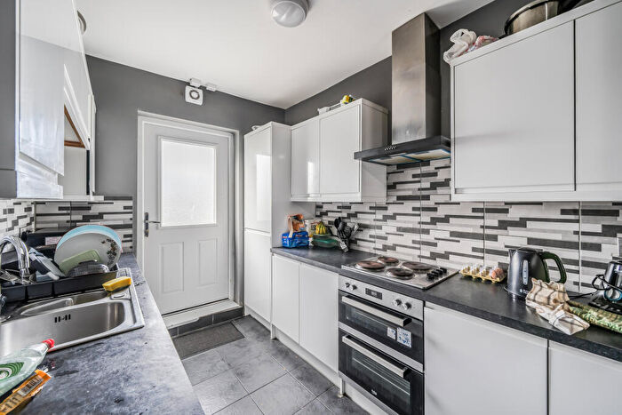 4 Bedroom Terraced House For Sale In William Street, Swindon, SN1