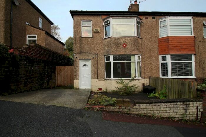 3 Bedroom Semi-Detached House To Rent In Edgeware Road, Blackburn, BB2