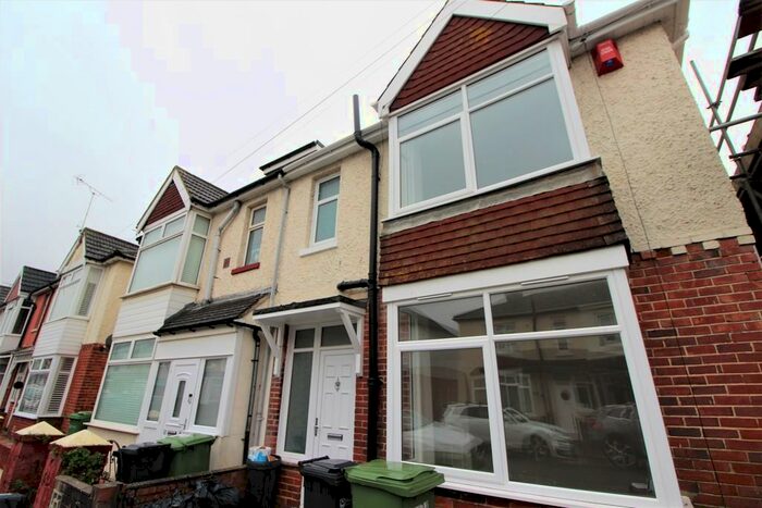 3 Bedroom Semi-Detached House To Rent In Kimbolton Road, Portsmouth, PO3