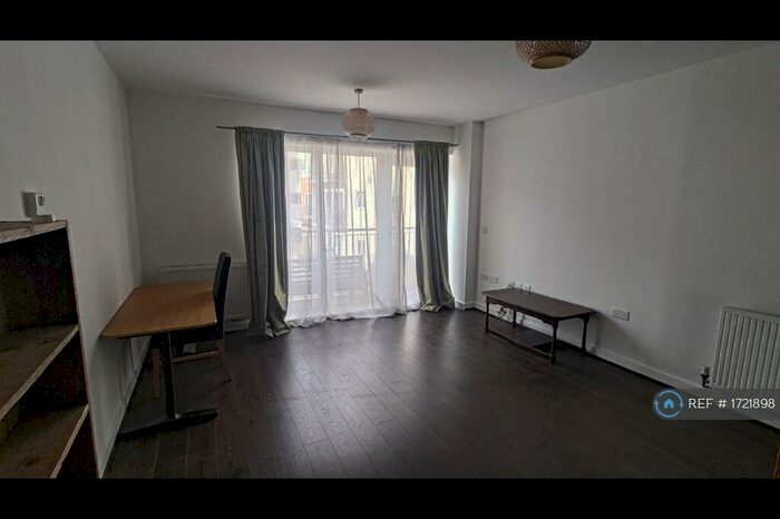 1 Bedroom Flat To Rent In Woodall Court, Croydon, CR0