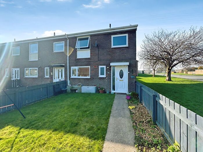 3 Bedroom End Terrace House For Sale In Wealleans Close, Ashington, NE63
