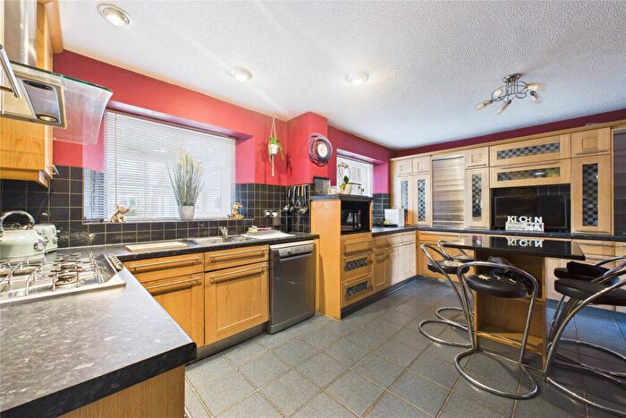 4 Bedroom Detached House To Rent In The Lea, Wokingham, Berkshire, RG40