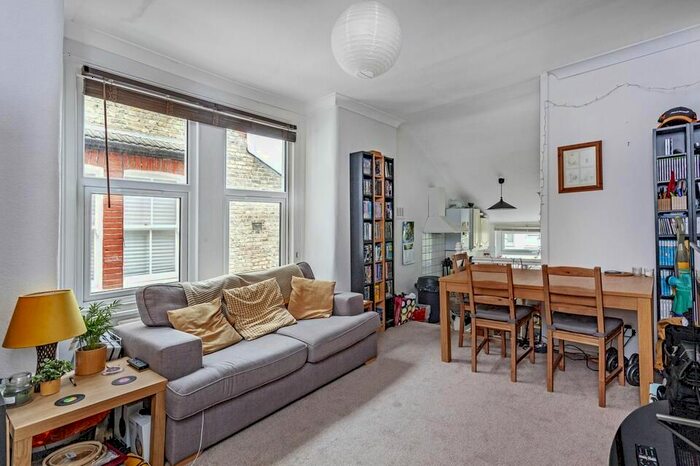 1 Bedroom Flat To Rent In Coverton Road, London, SW17