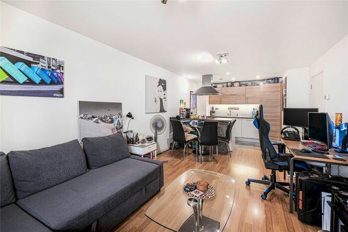 1 Bedroom Flat To Rent In Wager Street, London, E3