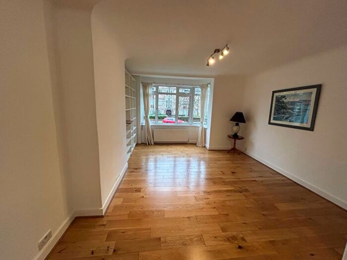 3 Bedroom Flat To Rent In Argyle Road, London, W13