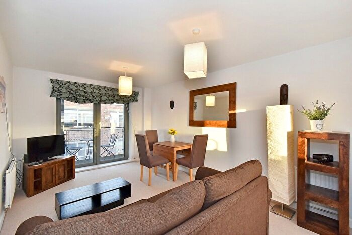1 Bedroom Flat To Rent In Bagleys Lane, Fulham, SW6