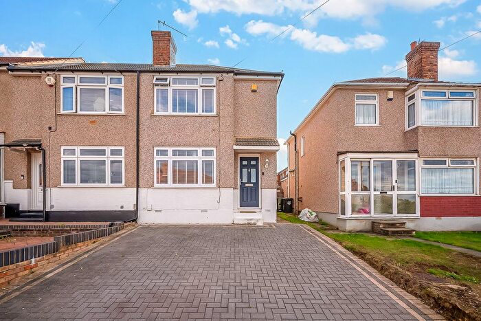 2 Bedroom End Of Terrace House For Sale In Swaisland Road, Dartford, DA1