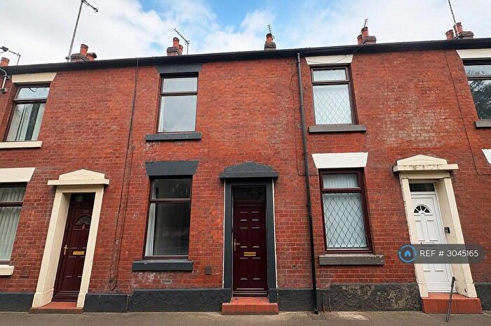 2 Bedroom Terraced House To Rent In Oldham Road, Rochdale, OL16