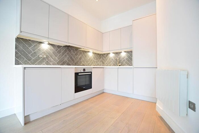 1 Bedroom Flat For Sale In Carey Road, Mulberry House, RG40