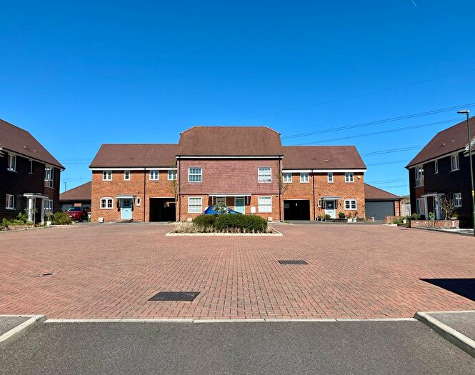 3 Bedroom End Of Terrace House For Sale In Hillyfield, Billingshurst, RH14