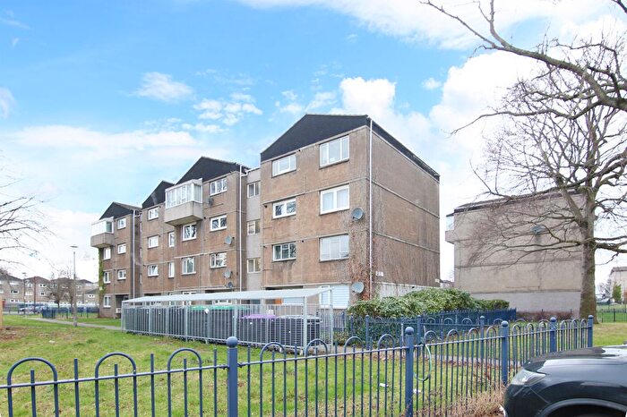 2 Bedroom Flat For Sale In / Saughton Mains Terrace, Edinburgh, EH11