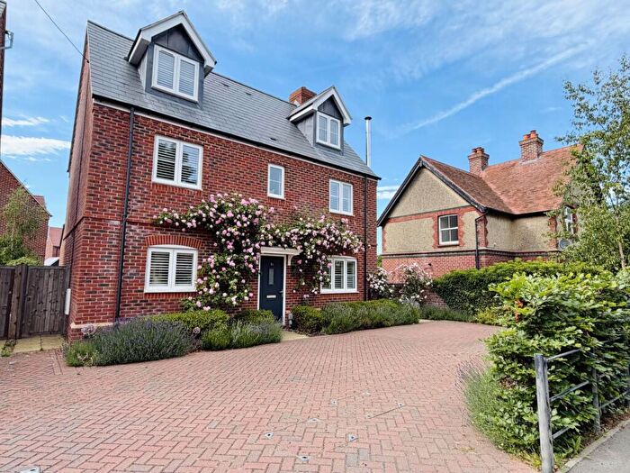 4 Bedroom Detached House For Sale In Reading Road, Cholsey, OX10