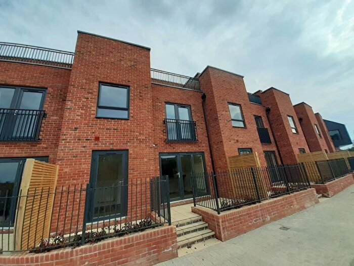 3 Bedroom Detached House To Rent In All Saints Road, LE3