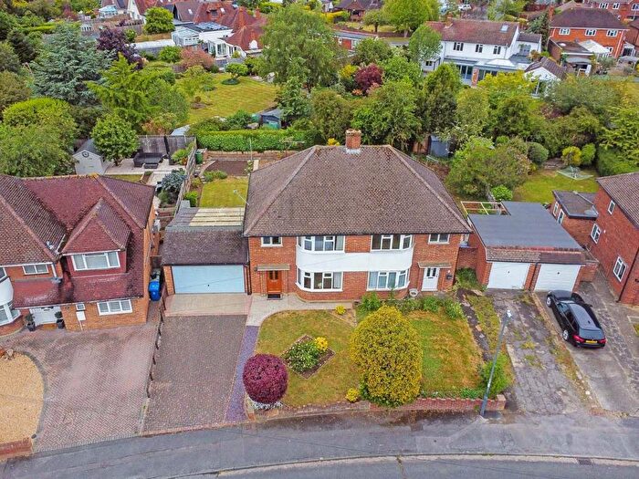 3 Bedroom Semi-Detached House For Sale In Wavell Road, Maidenhead, Berkshire, SL6
