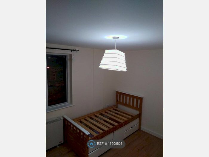 2 Bedroom Flat To Rent In Headstone Drive, Harrow, HA3