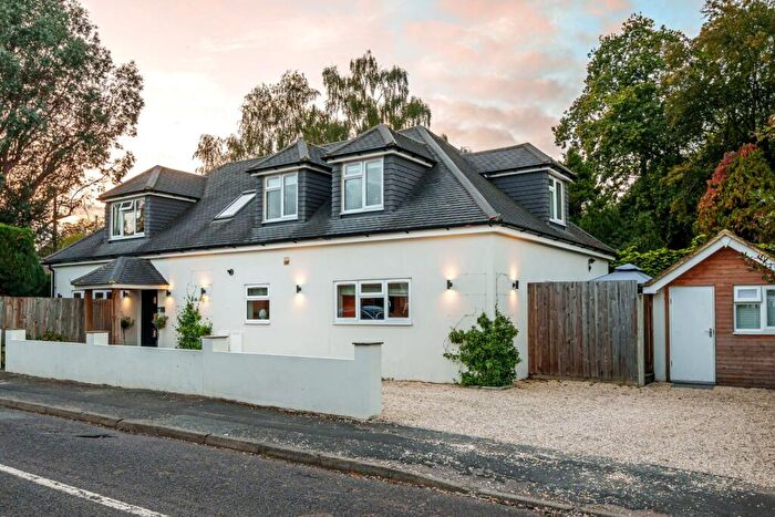4 Bedroom Detached House For Sale In Yew Tree Road, Witley, Godalming, GU8