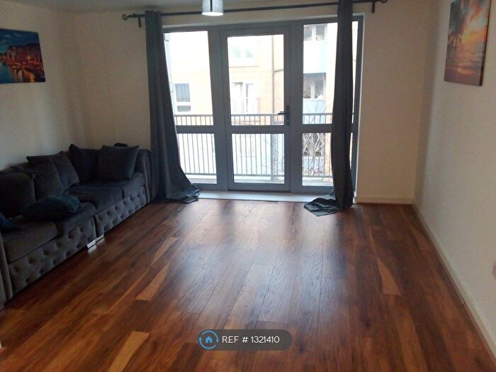 2 Bedroom Flat To Rent In Morley House, London, E1W