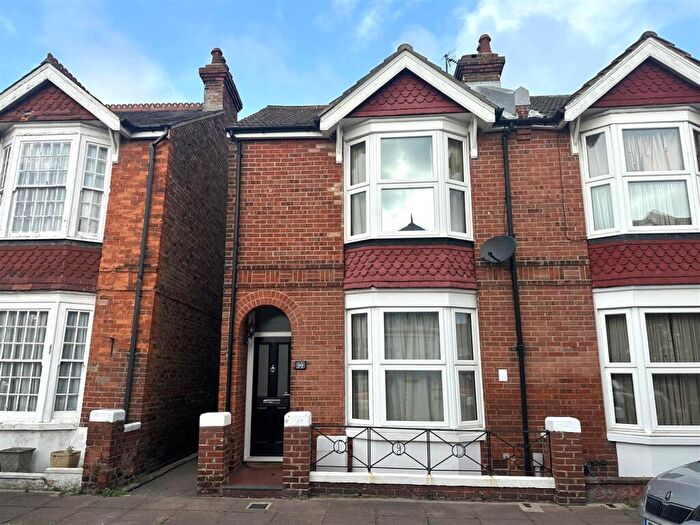 2 Bedroom End Of Terrace House To Rent In Melbourne Road, Eastbourne, BN22