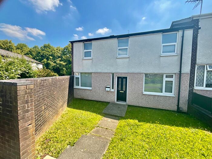 3 Bedroom End Of Terrace House For Sale In Halton Brook Avenue, Runcorn, WA7