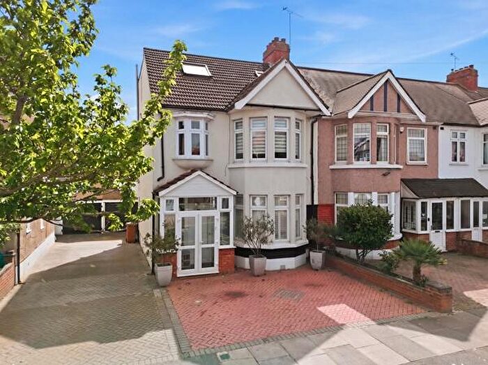 4 Bedroom Semi Detached House For Sale In Glenwood Gardens, Gants Hill, IG2