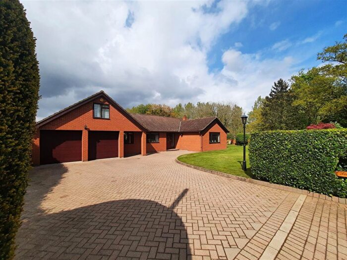 6 Bedroom Detached Bungalow For Sale In Finneys Drift, Nacton, Ipswich, IP10