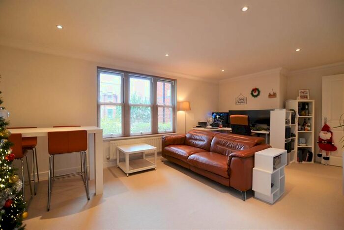 1 Bedroom Flat To Rent In Eldorado Road, Cheltenham, Gloucestershire GL50