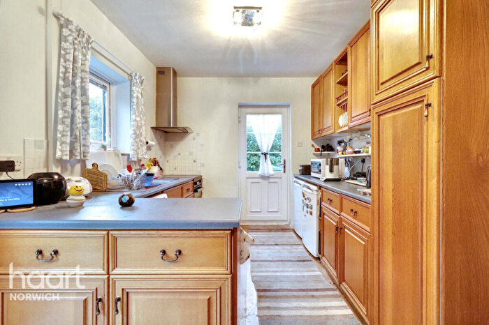 3 Bedroom Semi-Detached House For Sale In Plumstead Road East, Norwich, NR7