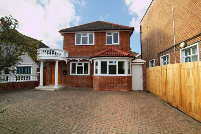 4 Bedroom Detached House To Rent In Sandal Road, Sandal Road, KT3