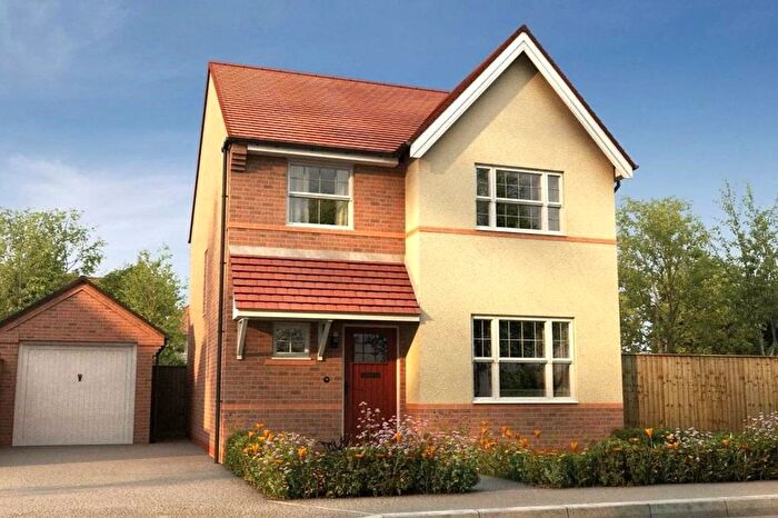 4 Bedroom Detached House For Sale In Kempshott Hill, Kempshott, Basingstoke, RG23