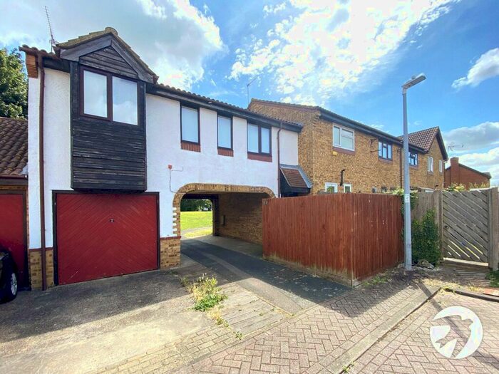 1 Bedroom Coach House To Rent In Aylewyn Green, Kemsley, Sittingbourne, Kent, ME10