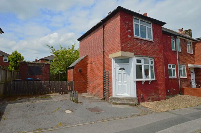 3 Bedroom Semi-Detached House To Rent In College Street, Harrogate, HG2