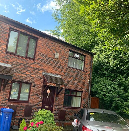 2 Bedroom End Of Terrace House To Rent In Chime Bank, Manchester, Greater Manchester, M8