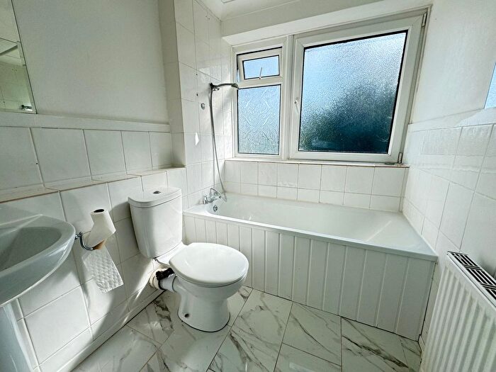 5 Bedroom End Of Terrace House To Rent In Danecourt Gardens, Croydon, CR0